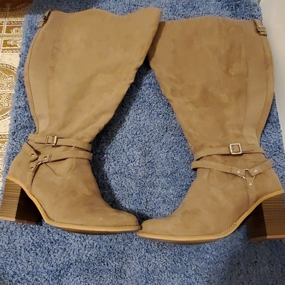 Torrid knee high boots